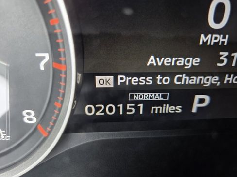 Used 2025 Mitsubishi Outlander SE image 17