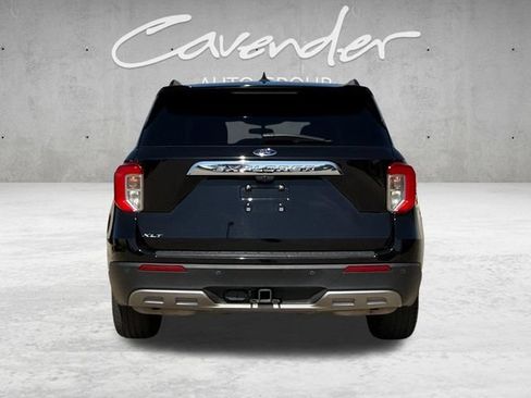 Used 2022 Ford Explorer XLT w/ Equipment Group 202A RWD image 15