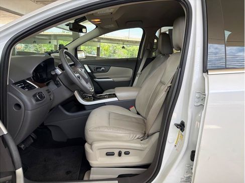 Used 2012 Ford Edge Limited w/ Driver Entry Pkg FWD image 10