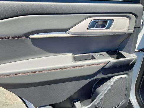 New 2026 Ford Explorer Active w/ Active Comfort Package RWD image 12