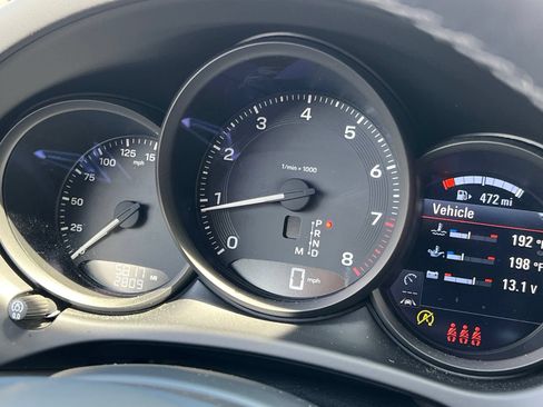 Certified 2026 Porsche Macan AWD/4WD image 28