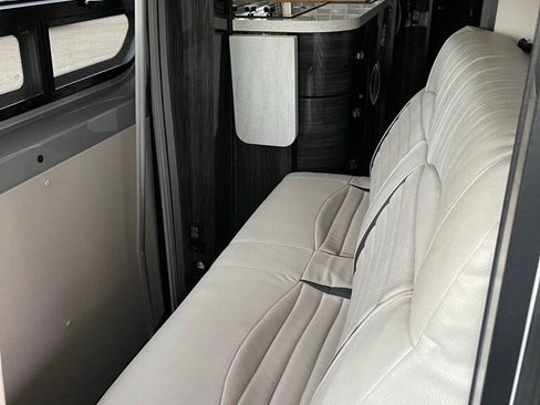 Used 2017 Mercedes-Benz Sprinter 3500 image 19
