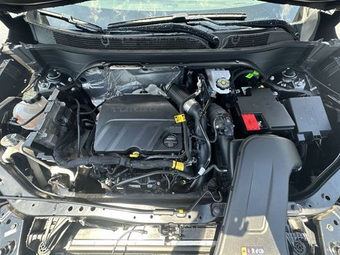 Used 2025 Chevrolet Trax LT w/ LT Convenience Package FWD image 33