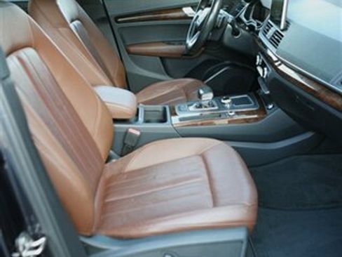 Used 2018 Audi Q5 2.0T Premium Plus w/ Premium Plus Package AWD/4WD image 18