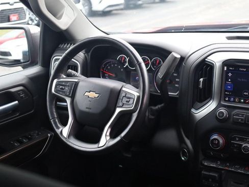 Used 2021 Chevrolet Silverado 1500 LT w/ Z71 Off-Road Package AWD/4WD image 22