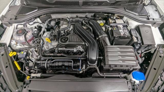Used 2025 Volkswagen Jetta Sport FWD image 29
