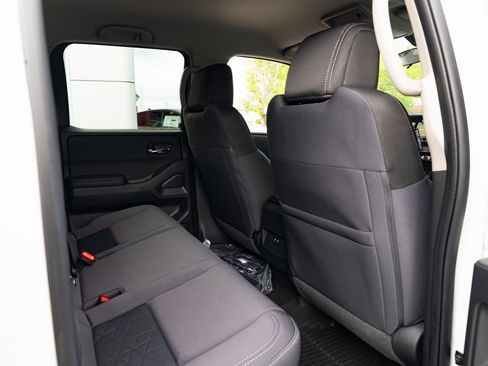 New 2025 Nissan Frontier SV image 23