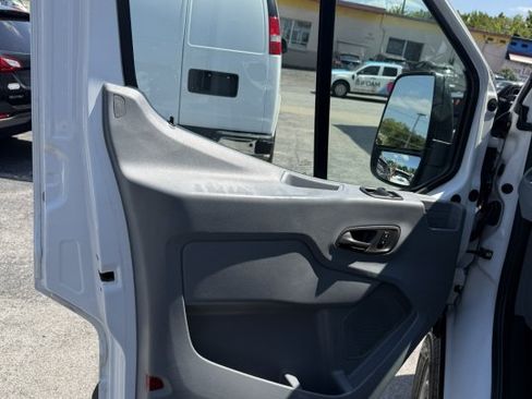 Used 2018 Ford Transit 250 130 Low Roof RWD image 11