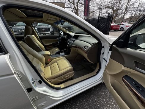 Used 2010 Honda Accord EX-L image 15