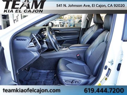 Used 2020 Toyota Camry SE w/ Carpet Mat Package image 14