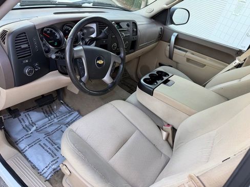 Used 2013 Chevrolet Silverado 1500 2WD Crew Cab Hybrid image 2