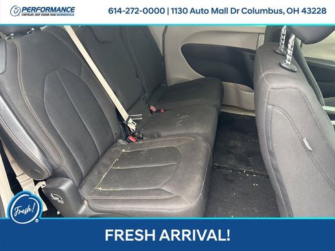 Used 2018 Chrysler Pacifica Touring Plus w/ Tire & Wheel Group image 15