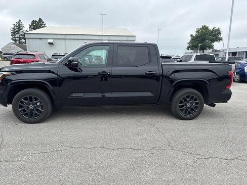 Used 2024 Toyota Tundra Platinum AWD/4WD image 1