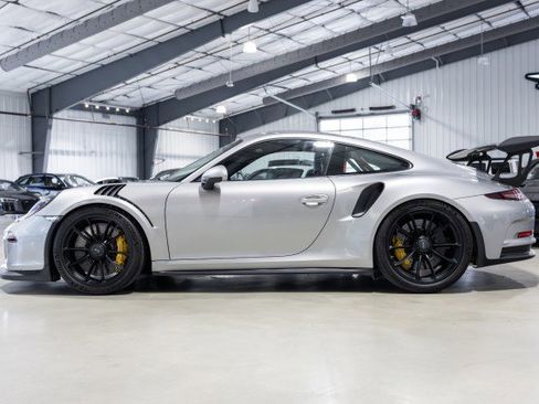 Used 2016 Porsche 911 GT3 RS image 3