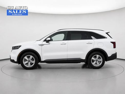 Used 2022 Kia Sorento LX AWD/4WD image 4