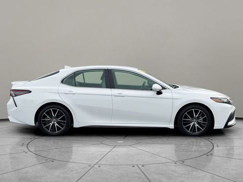 Certified 2024 Toyota Camry SE w/ Convenience Package image 7