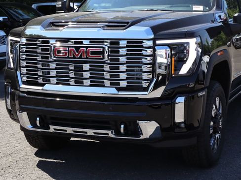 New 2026 GMC Sierra 2500 Denali w/ Denali Reserve Package AWD/4WD image 4