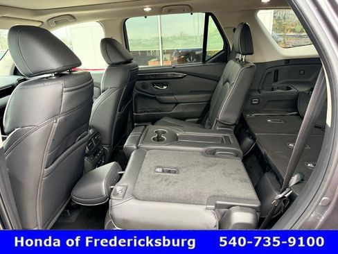 Certified 2025 Honda Pilot Elite image 31