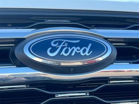 Used 2022 Ford Expedition Max Limited image 13