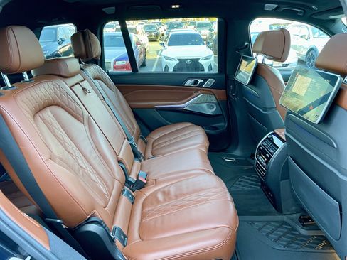 Used 2019 BMW X7 xDrive50i w/ Dynamic Handling Package image 31