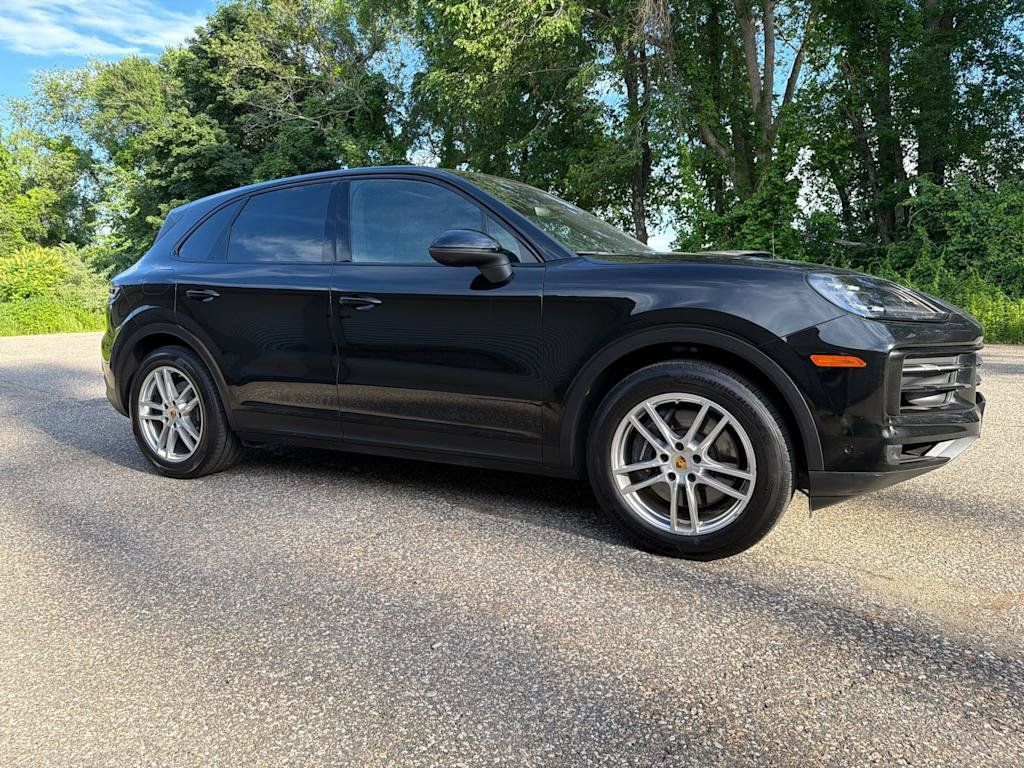 Certified 2024 Porsche Cayenne AWD/4WD image 44