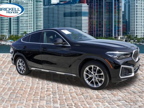 Used 2023 BMW X6 xDrive40i w/ Premium Package AWD/4WD image 3