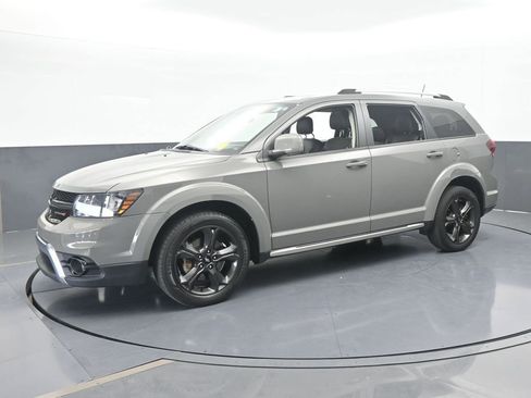 Used 2020 Dodge Journey Crossroad image 2