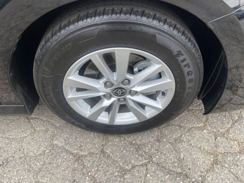 Used 2025 Toyota Camry LE image 31