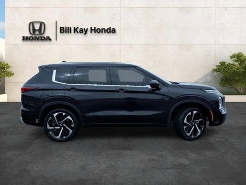 Used 2022 Mitsubishi Outlander SEL AWD/4WD image 2