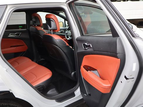 Certified 2023 Kia Sportage SX image 31