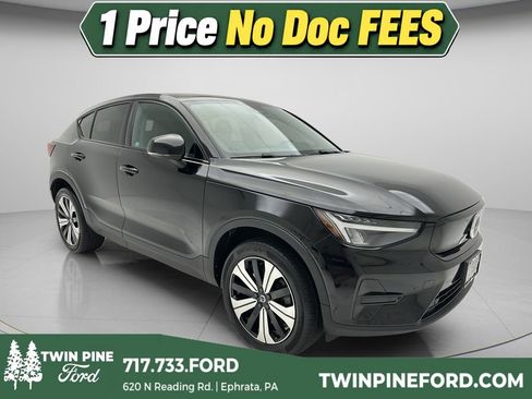 Used 2023 Volvo C40 Recharge Core AWD/4WD image 1