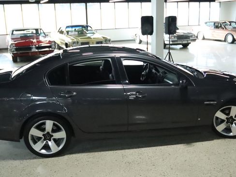 Used 2009 Pontiac G8 GT w/ Premium Package image 18