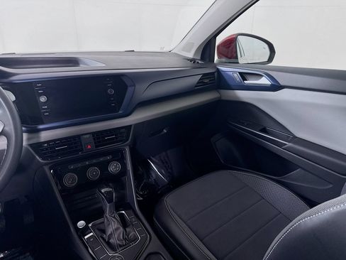 Certified 2023 Volkswagen Taos SE w/ Panoramic Sunroof Package AWD/4WD image 22