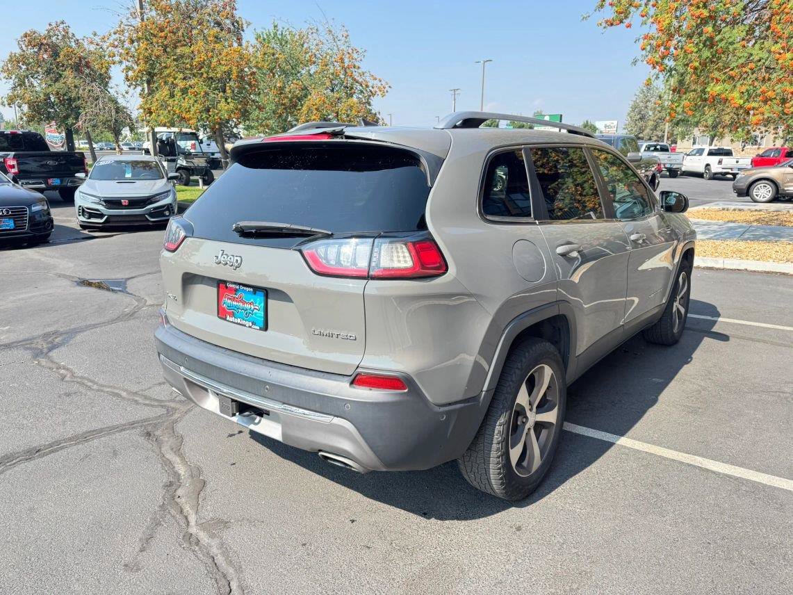 Used 2020 Jeep Cherokee Limited w/ Technology Group AWD/4WD image 5