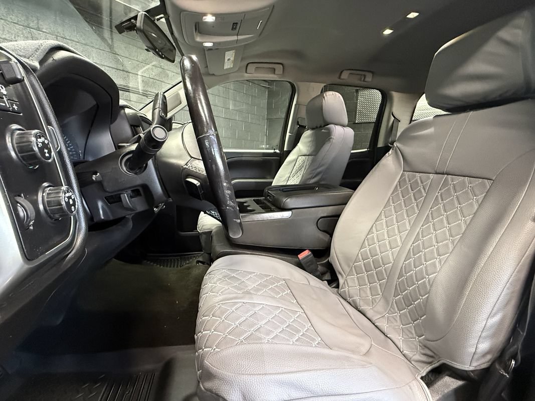 Used 2018 Chevrolet Silverado 1500 LT w/ All Star Edition AWD/4WD image 9