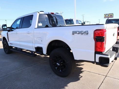 New 2026 Ford F250 Lariat w/ Black Appearance Package image 26