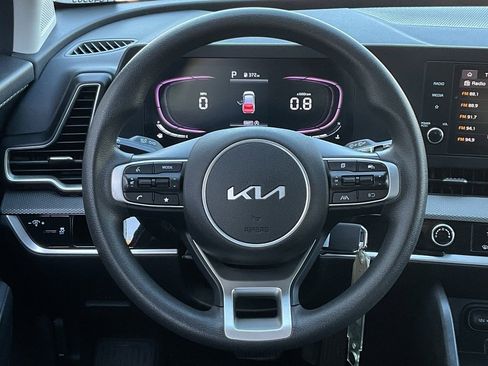 Used 2025 Kia Sportage LX image 21