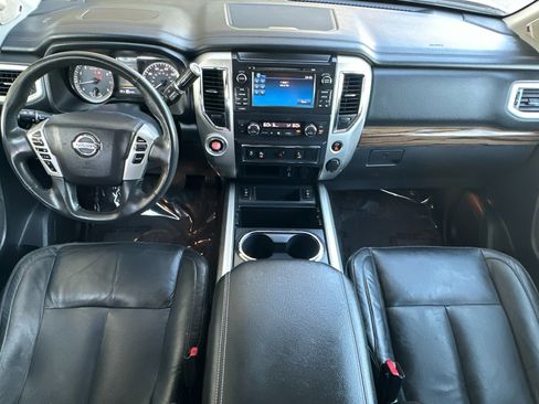 Used 2017 Nissan Titan SL image 13