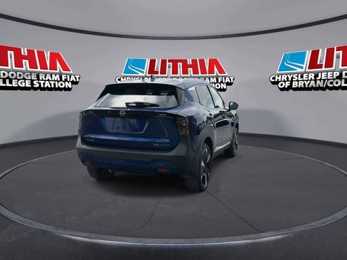 Used 2025 Nissan Kicks SR w/ Interior Electronics Package image 7