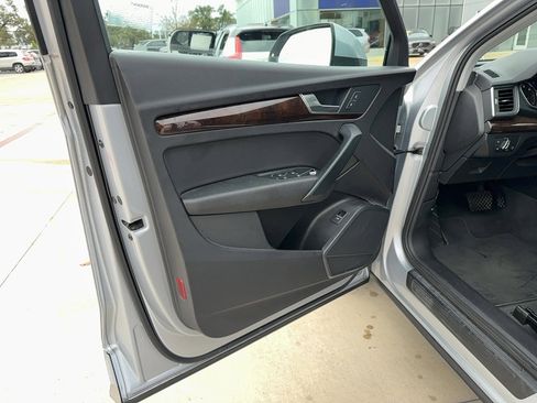 Used 2019 Audi Q5 2.0T Premium image 10