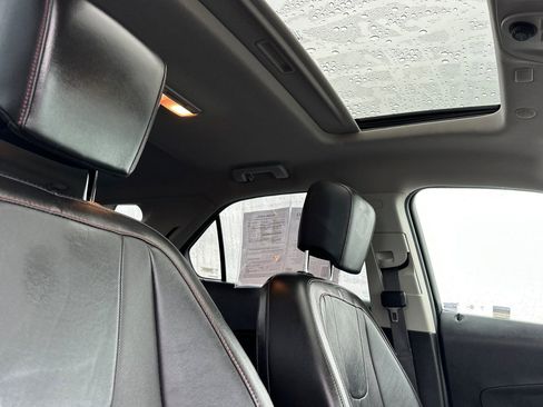 Used 2017 Chevrolet Equinox Premier w/ Enhanced Convenience Package image 17