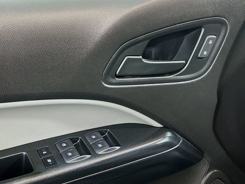 Used 2018 GMC Canyon 2WD Crew Cab w/ Convenience Package image 15