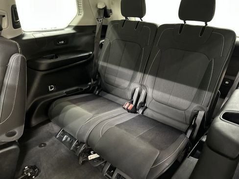 Used 2023 Jeep Grand Cherokee L Laredo w/ Luxury Tech Group I image 21