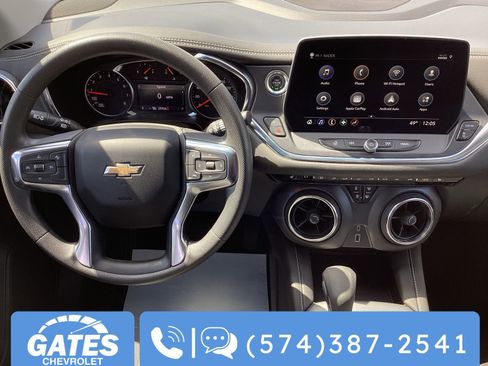 Used 2025 Chevrolet Blazer LT AWD/4WD image 17