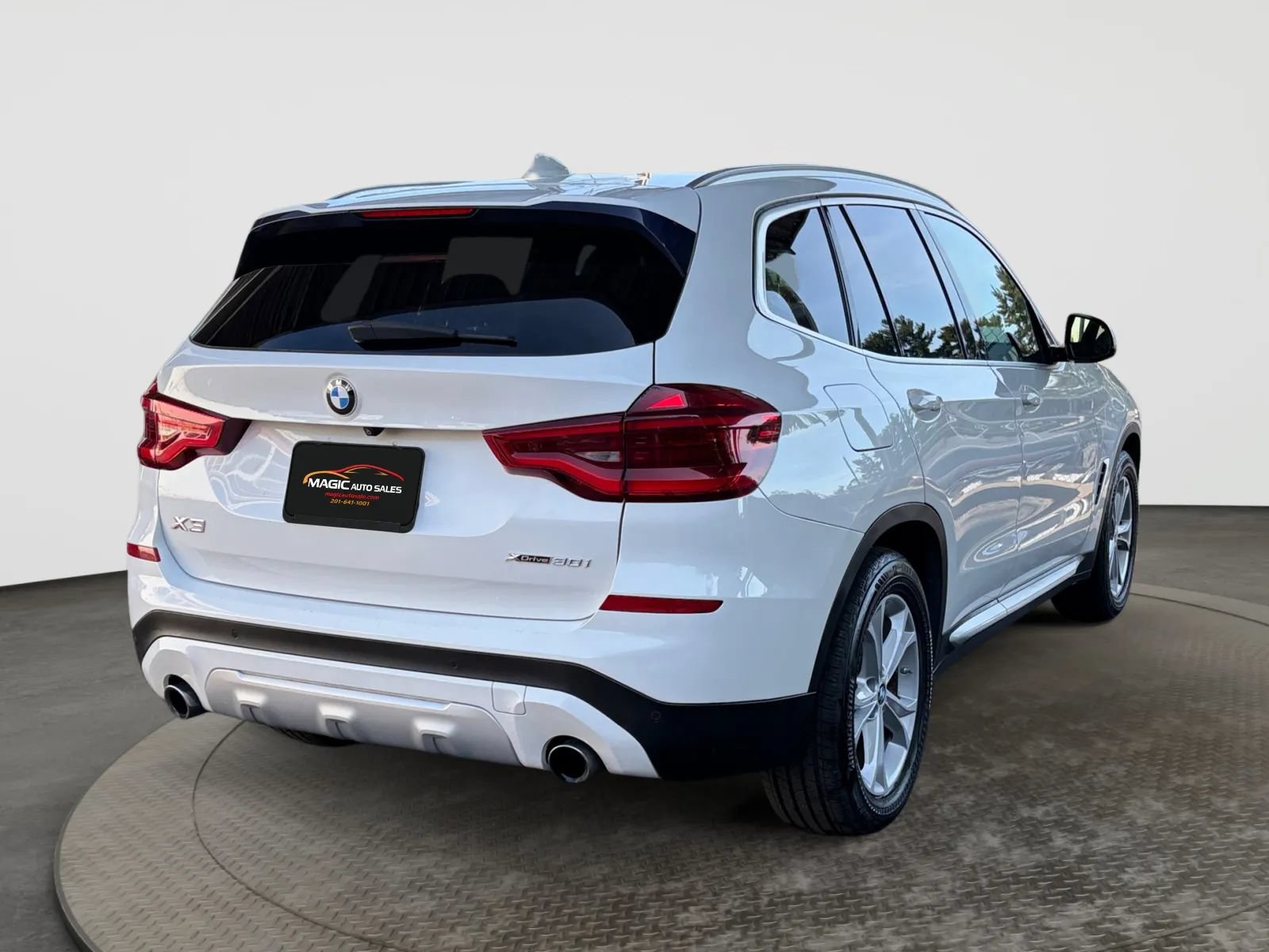 Used 2018 BMW X3 xDrive30i w/ Convenience Package AWD/4WD image 10