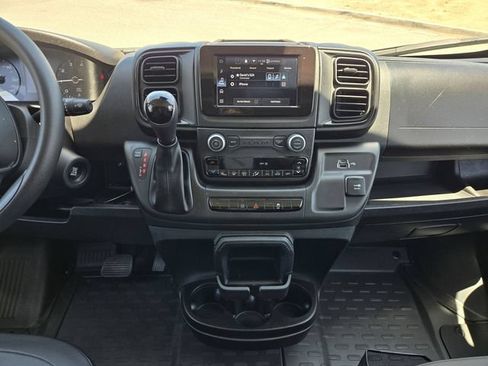 Used 2025 RAM ProMaster 2500 w/ Convenience Group FWD image 15