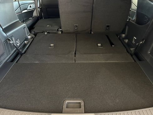 New 2026 Ford Explorer ST-Line w/ ST-Line Street Pack AWD/4WD image 18