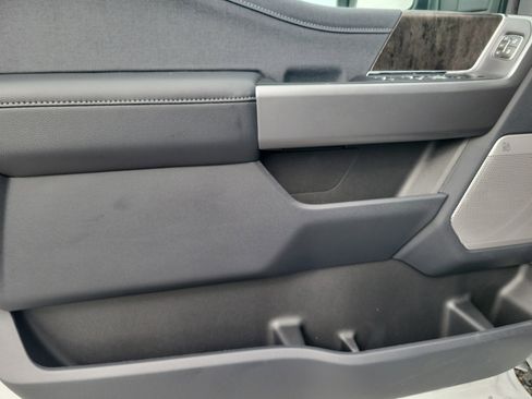 New 2026 Ford F250 Lariat w/ Chrome Package image 15