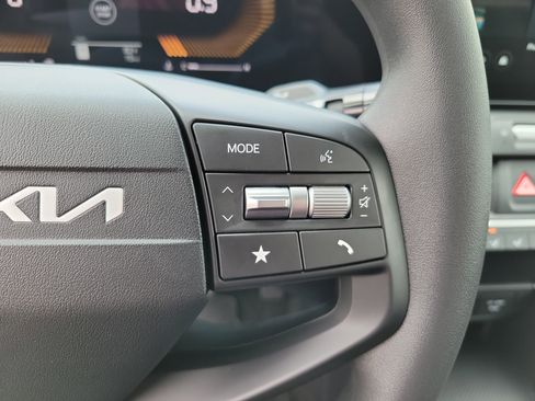 New 2026 Kia K4 LXS image 15