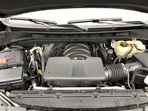 Used 2024 Cadillac Escalade ESV Premium Luxury image 36